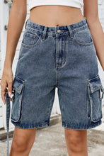 Load image into Gallery viewer, Washed Cargo Denim Shorts