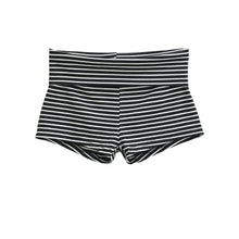 Load image into Gallery viewer, Elastic waist shorts for women
